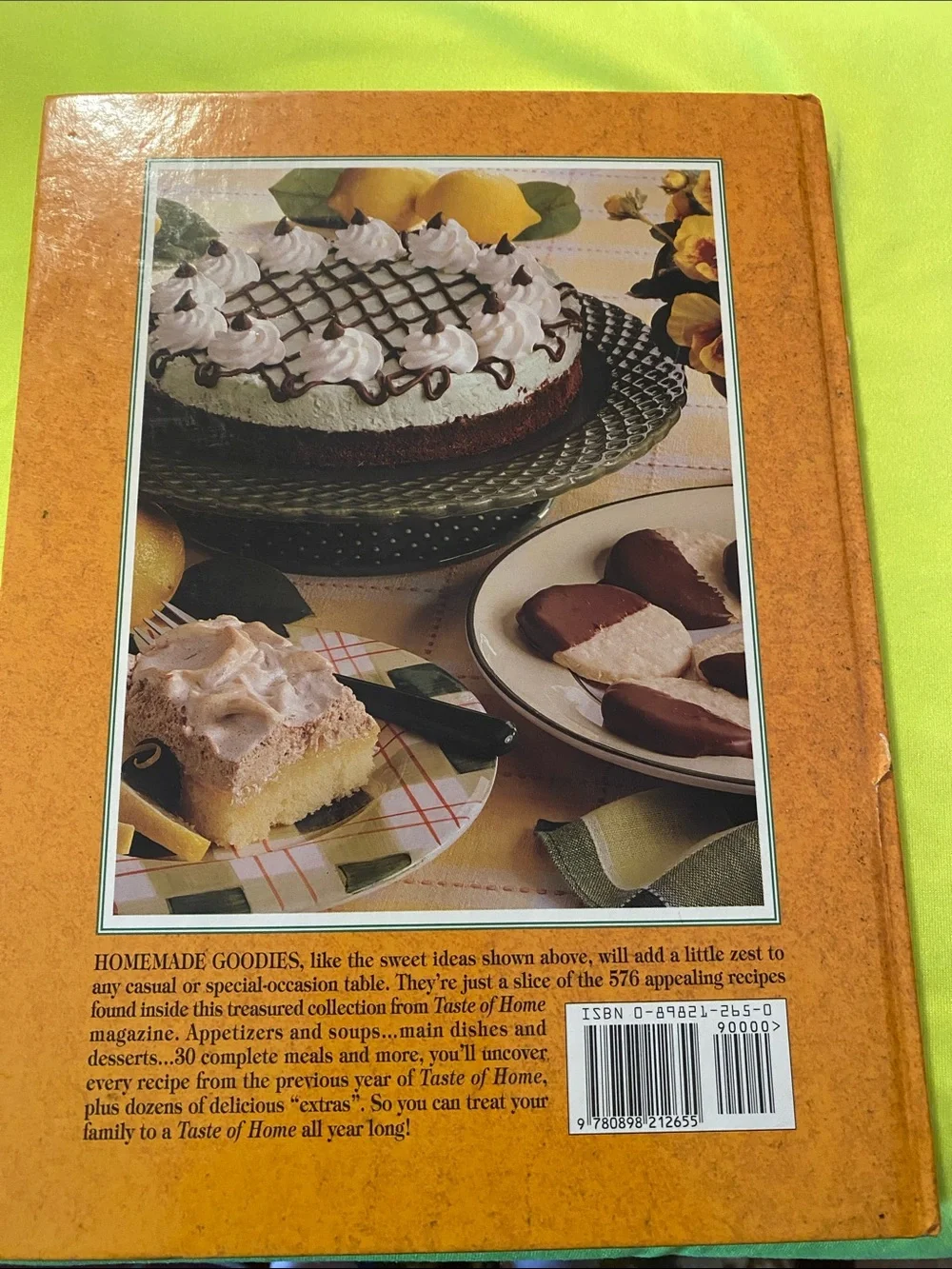 Taste of Home Cookbook 2000 – Green and Multicolor Cover